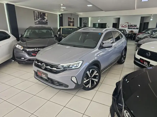 Carro Volkswagen Nivus 2023 Highline 200 TSI