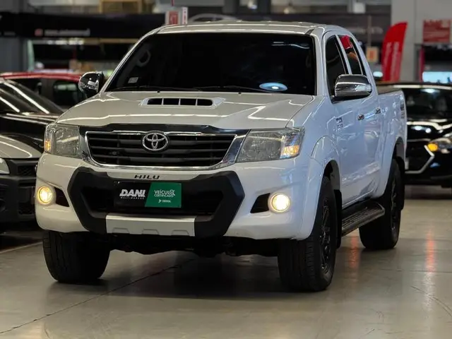 Carro Toyota Hilux Cabine Dupla 2015 Hilux 2.7 4x4 CD STD (Flex)