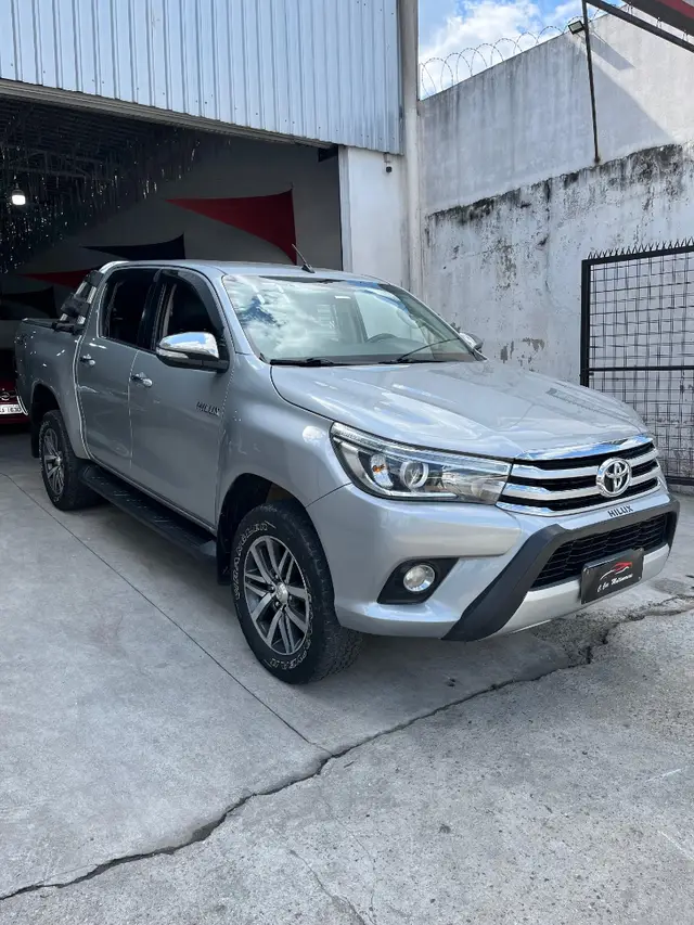 Carro Toyota Hilux Cabine Dupla 2017 Hilux 2.8 TDI SRX CD 4x4 (Aut)