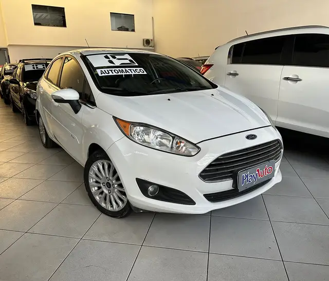 Carro Ford New Fiesta Sedan 2015 1.6 Titanium PowerShift (Flex)