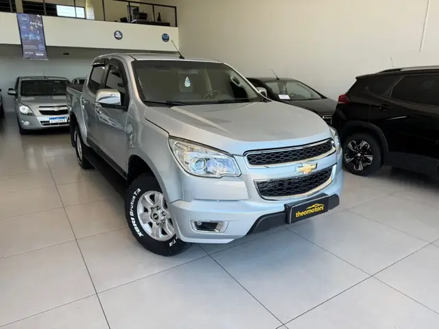 Carro Chevrolet S10 Cabine Simples 2014 S10 2.8 CTDi Cabine Simples LS 4WD