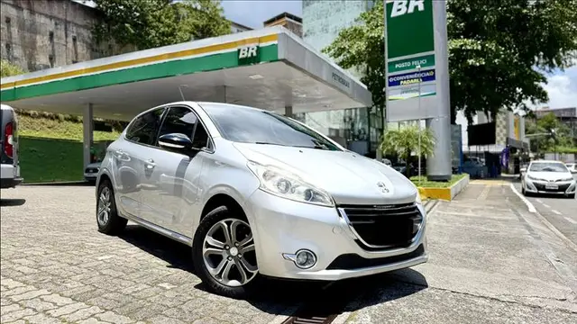 Carro Peugeot 208 2015 Griffe 1.6 16V (Flex)
