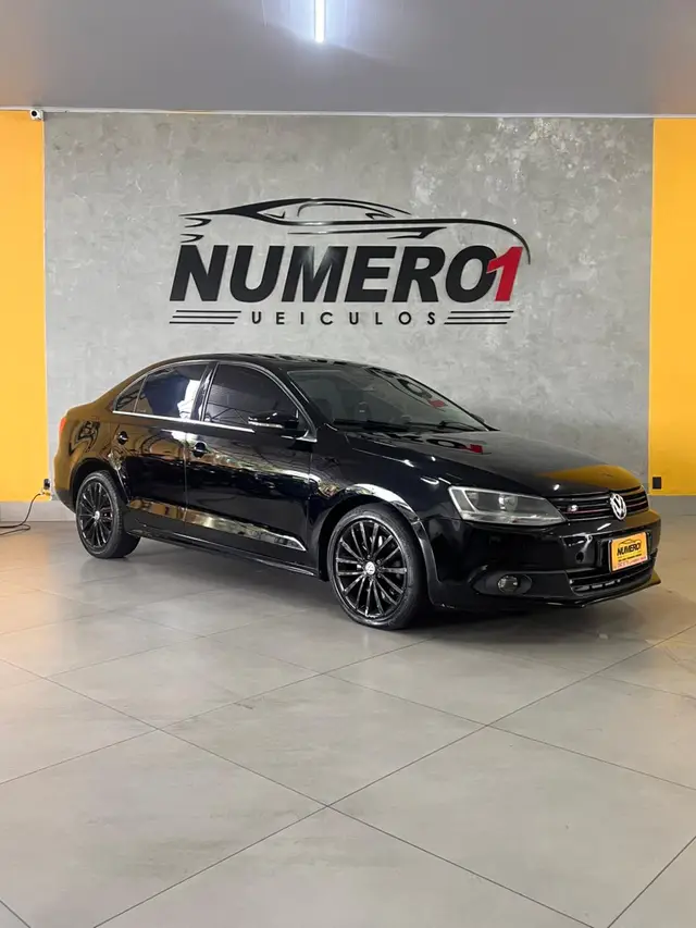 Carro Volkswagen Jetta 2013 2.0 TSI Highline DSG