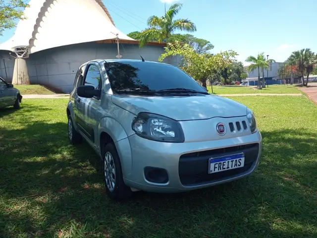 Carro Fiat Uno 2016 Vivace 1.0 8V (Flex) 2p