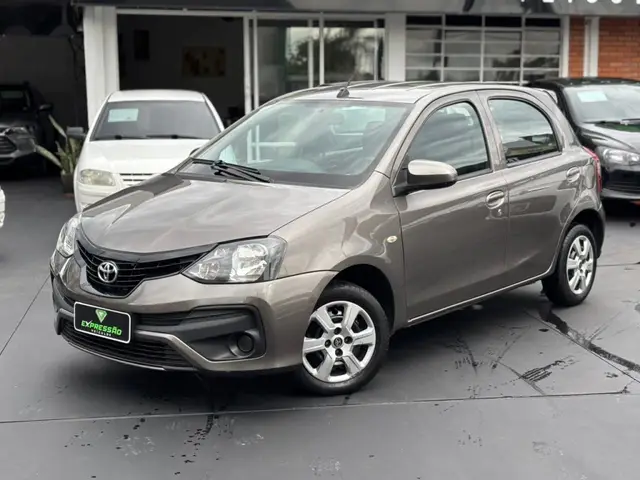 Carro Toyota Etios 2019 X 1.3 (Flex)