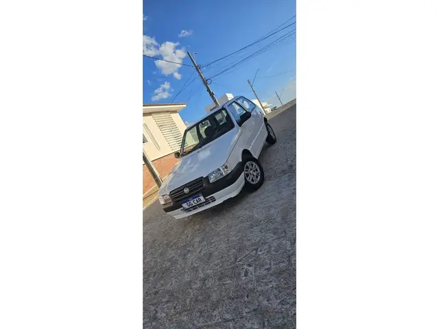 Carro Fiat Uno 2013 Vivace 1.0 8V (Flex) 2p