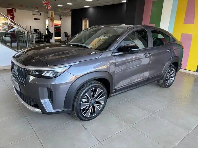 Carro Fiat Fastback 2026 Turbo 200