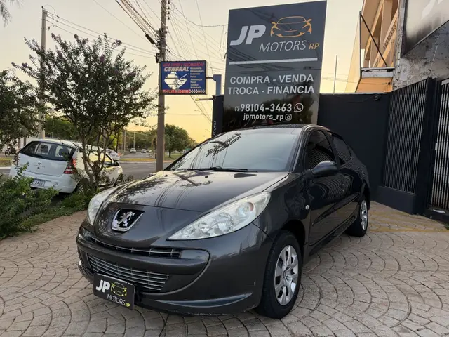 Carro Peugeot 207 2012 Hatch XR 1.4 8V (flex) 4p