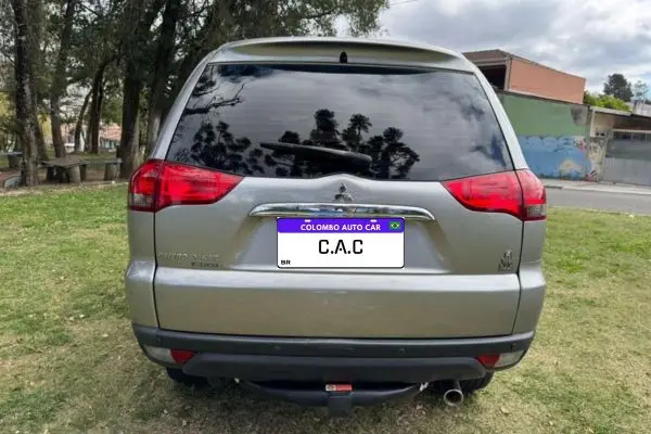 Carro Mitsubishi Pajero Dakar 2015 3.5 HPE 4WD (aut)(Flex)