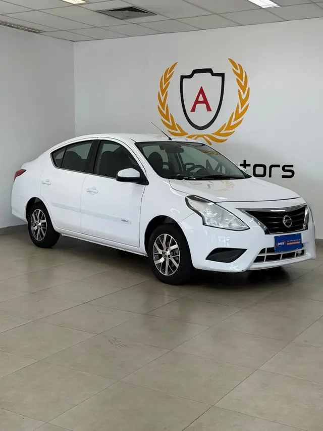 Carro Nissan Versa 2018 1.6 16V SV FlexStart CVT (Flex)