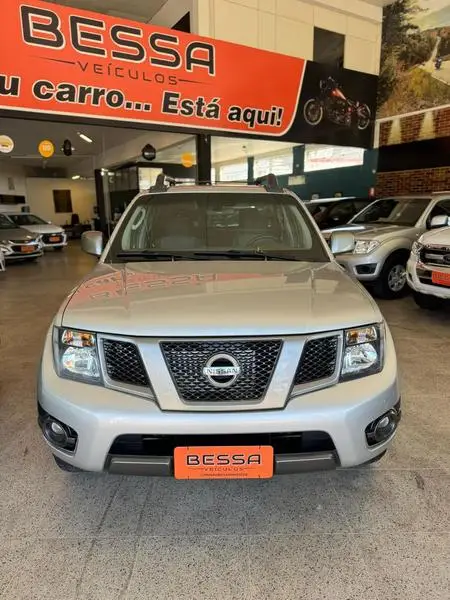 Carro Nissan Frontier 2016 2.5 TD CD 4x4 SV Attack (Aut)