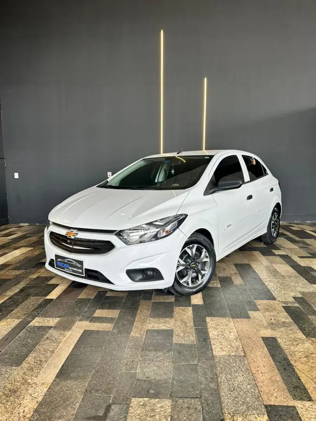 Carro Chevrolet Onix 2020 1.0 Joy SPE/4