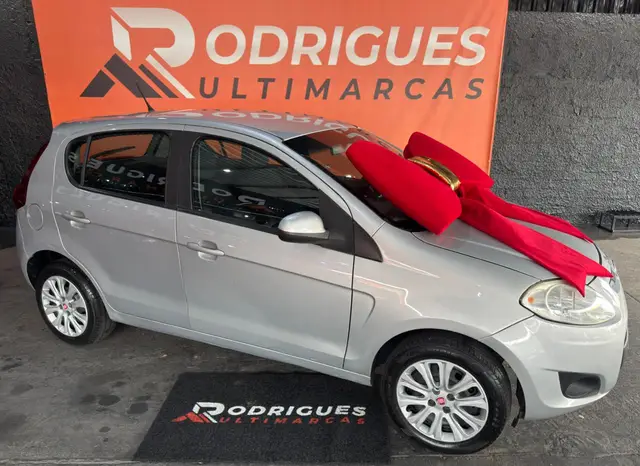 Carro Fiat Palio 2015 Attractive 1.0 Evo (Flex)