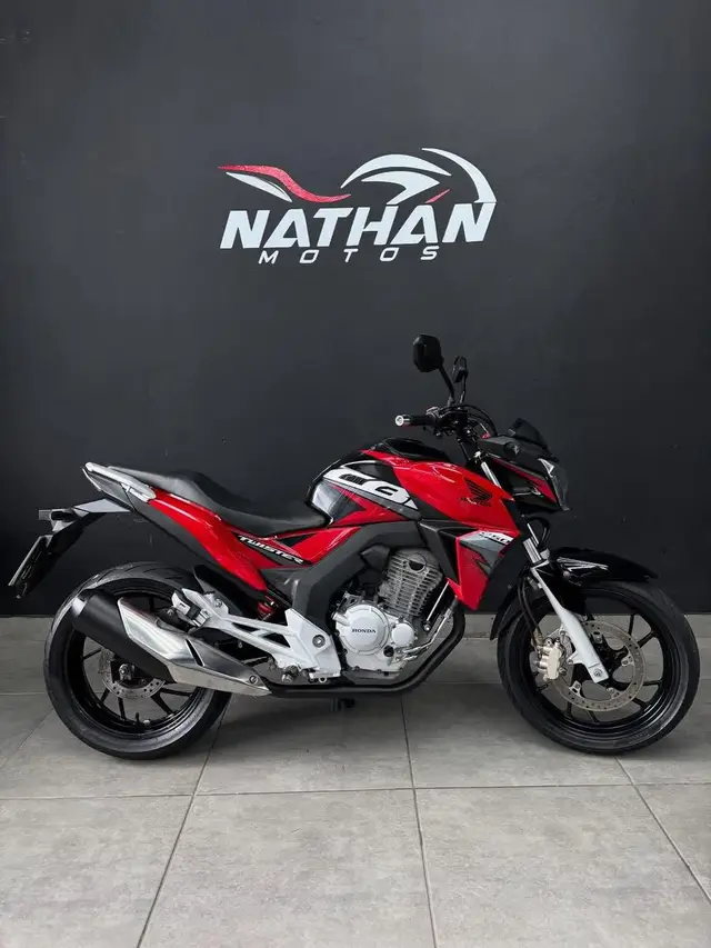 Moto Honda CB 250F Twister 2019 Standard