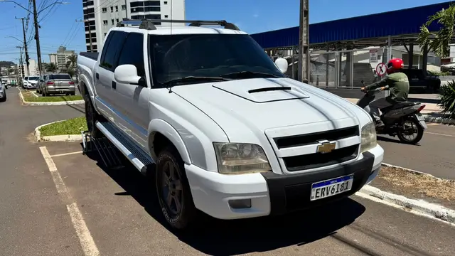 Carro Chevrolet S10 Cabine Dupla 2011 S10 Advantage 4x2 2.4 (Flex) (Cab Dupla)