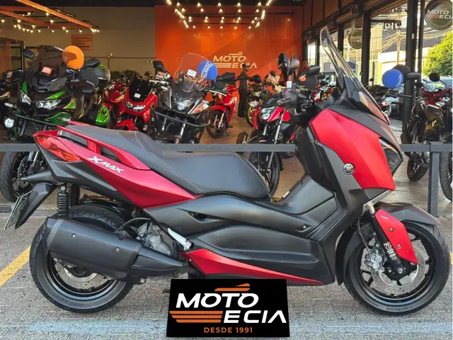 Moto Yamaha XMax 2022 250 (ABS)