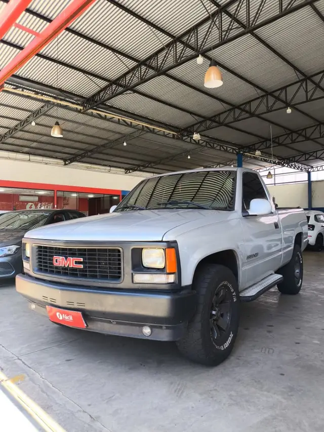 Carro GMC 3500 HD 2001 4x2 4.2 Turbo