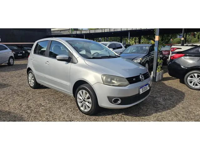 Carro Volkswagen Fox 2012 1.6 VHT I-Motion (Flex)