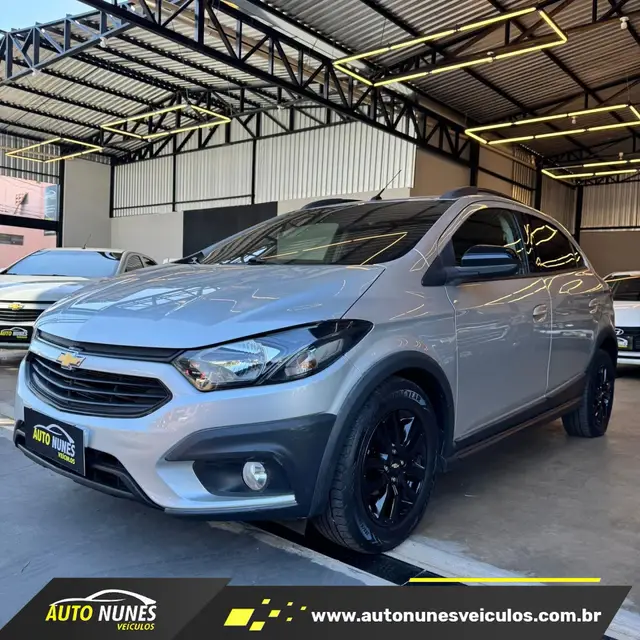 Carro Chevrolet Onix 2019 1.4 Activ SPE/4