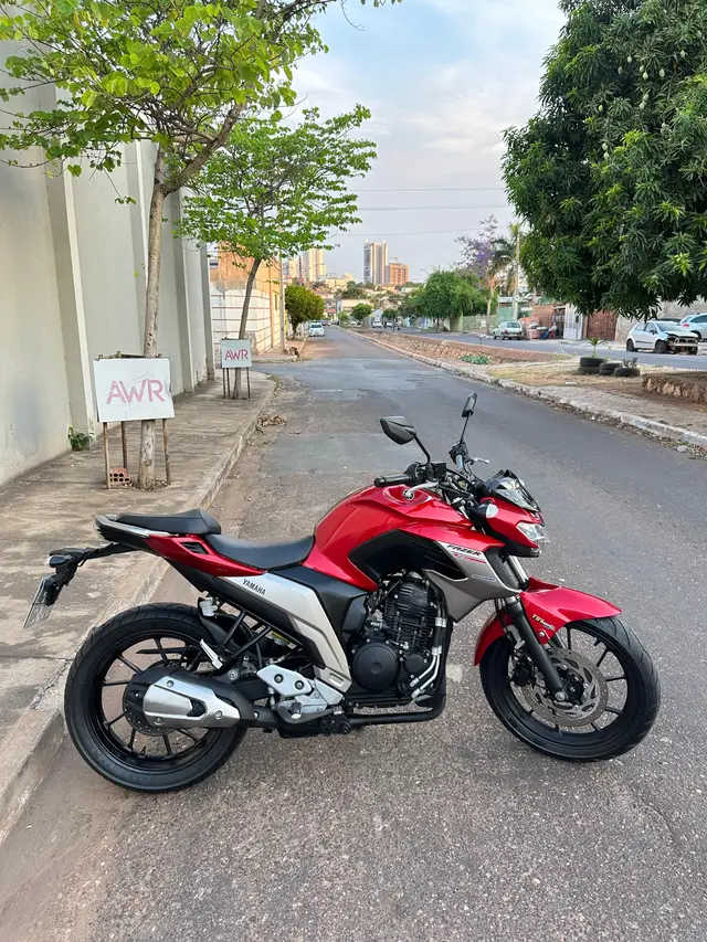 Moto Yamaha YS 250 Fazer 2021 ABS