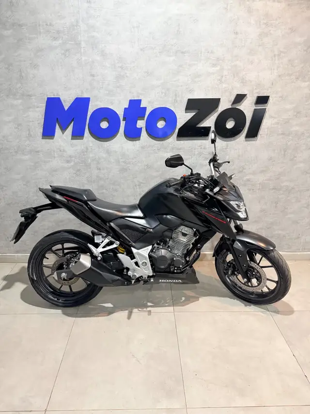Moto Honda CB 300F Twister 2024 (CBS)