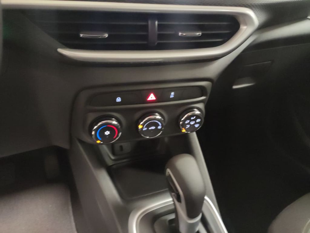 Tracker LT 1.0 Turbo (Aut.)8