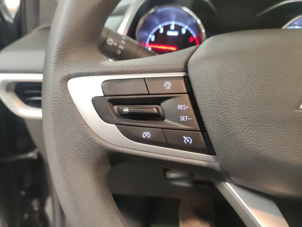 Tracker LT 1.0 Turbo (Aut.)13