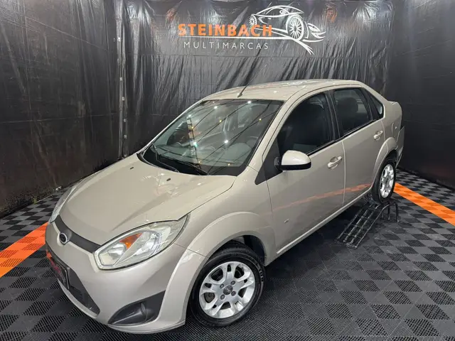 Carro Ford Fiesta Sedan 2014 SE 1.6 Rocam (Flex)