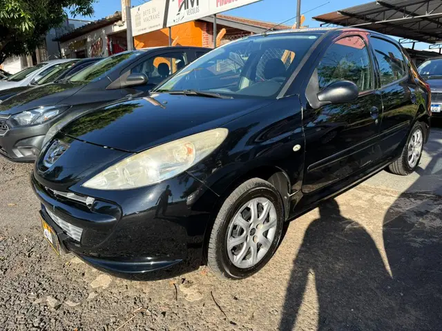 Carro Peugeot 207 2012 Hatch XR 1.4 8V (flex) 4p