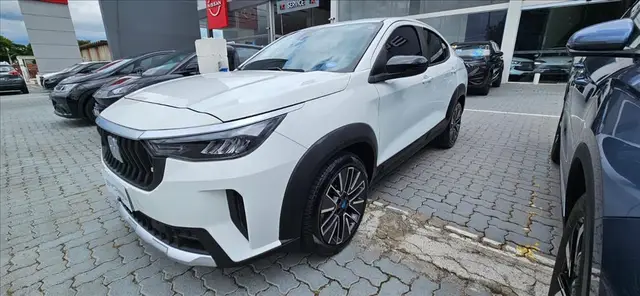 Carro Fiat Fastback 2026 Turbo 200