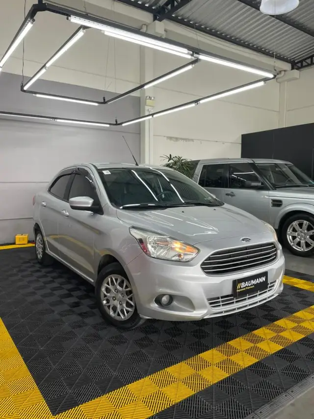 Carro Ford Ka Sedan 2017 SE Plus 1.0 (Flex)