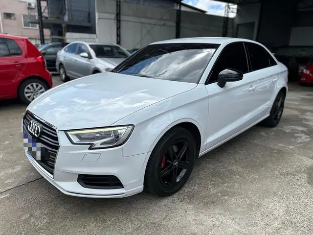 Carro Audi A3 2017 1.4 TFSI Ambiente Tiptronic (Flex)