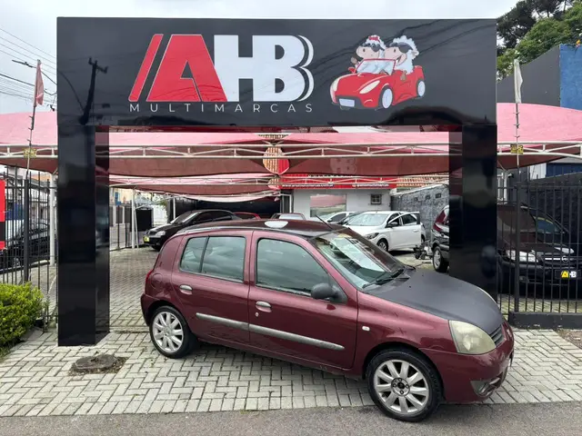 Carro Renault Clio Sedan 2006 Authentique Hi-Power 1.0 16V