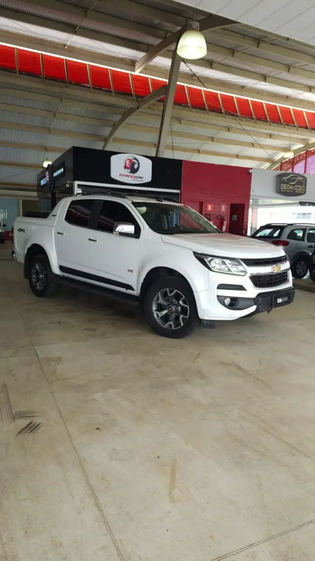 Carro Chevrolet S10 Cabine Dupla 2018 S10 2.8 CTDI High Country 4WD (Cabine Dupla) (Aut)