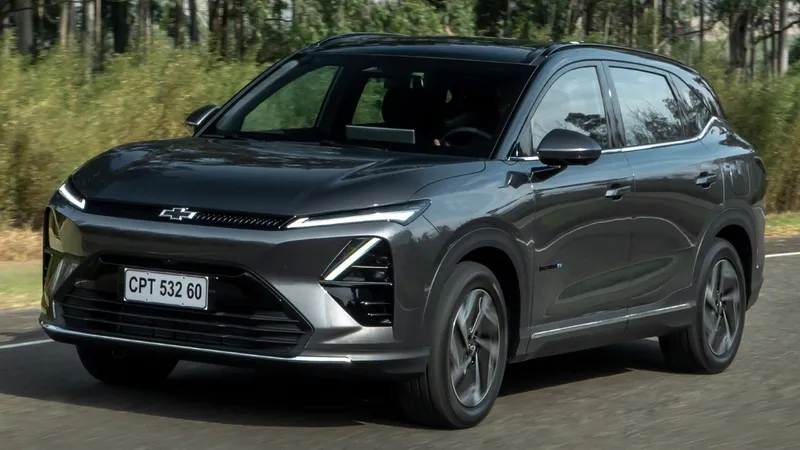 Chevrolet Captiva revela interior e repete receita chinesa do Spark