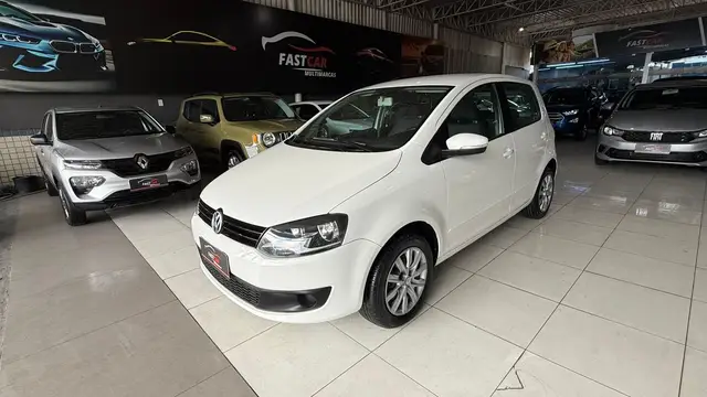 Carro Volkswagen Fox 2014 1.0 TEC (Flex) 4p