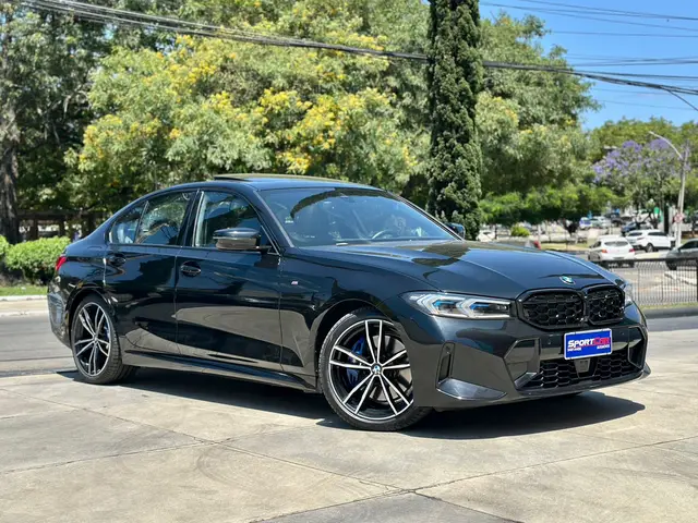 Carro BMW 320i 2023 M Sport 2.0 Turbo (Aut.)