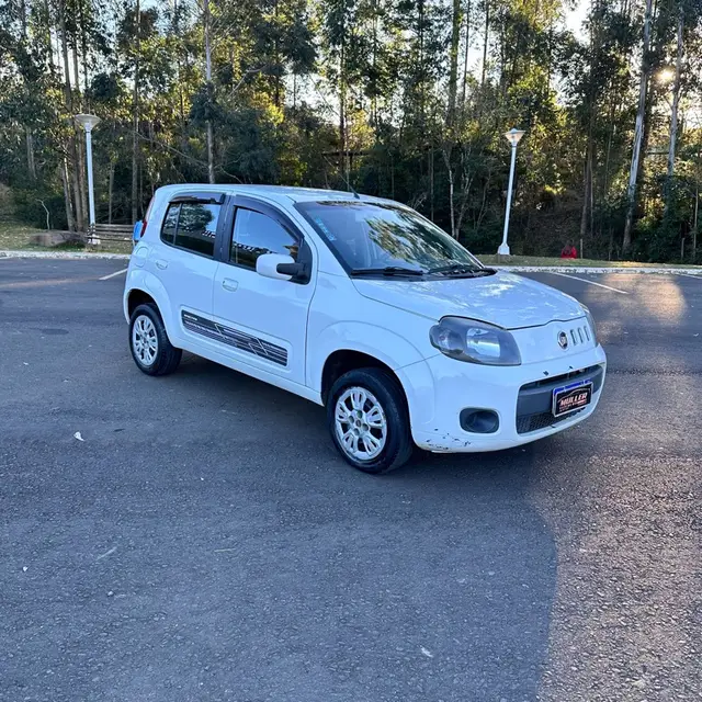 Carro Fiat Uno 2016 Vivace 1.0 8V (Flex) 4p