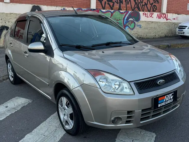 Carro Ford Fiesta Sedan 2010 1.6 (Flex)