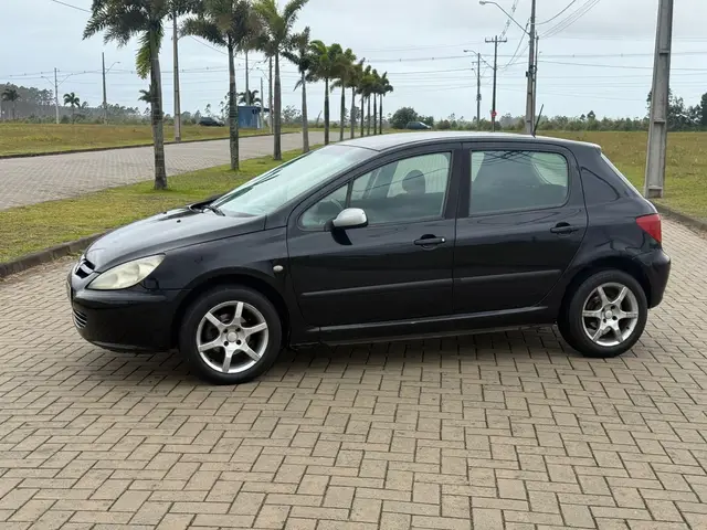 Carro Peugeot 307 2005 Hatch. Soleil 1.6 16V
