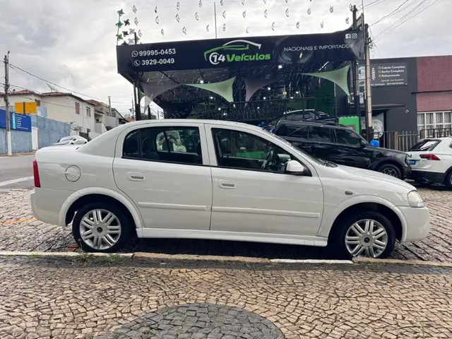 Carro Chevrolet Astra Sedan 2008 Advantage 2.0 (Flex)