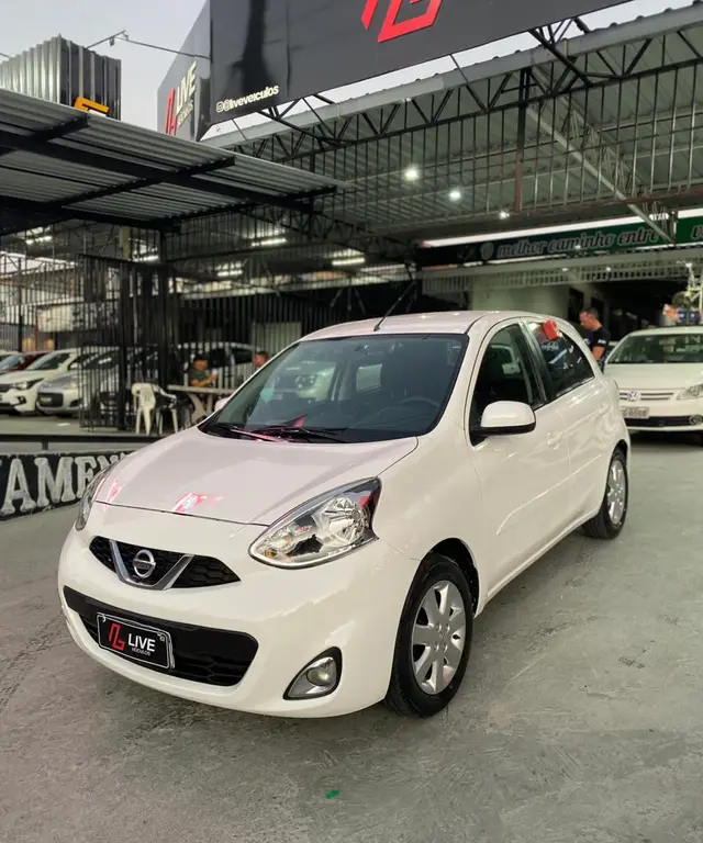 Carro Nissan March 2017 1.0 12V SV (Flex)
