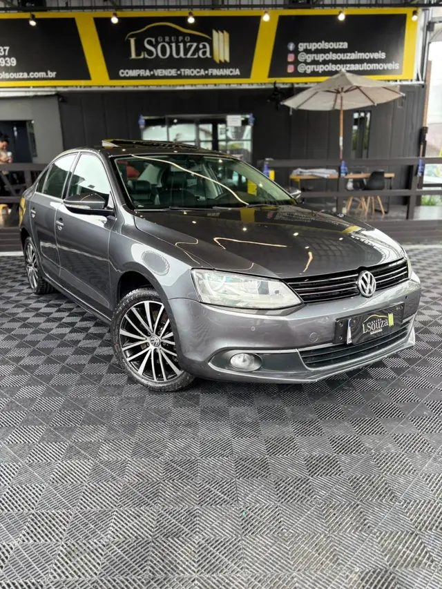Carro Volkswagen Jetta 2013 2.0 TSI Highline DSG