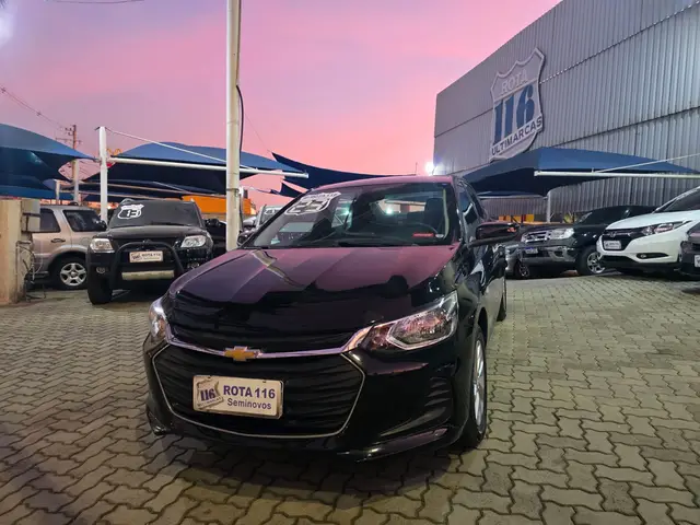 Carro Chevrolet Onix Plus 2023 LT 1.0