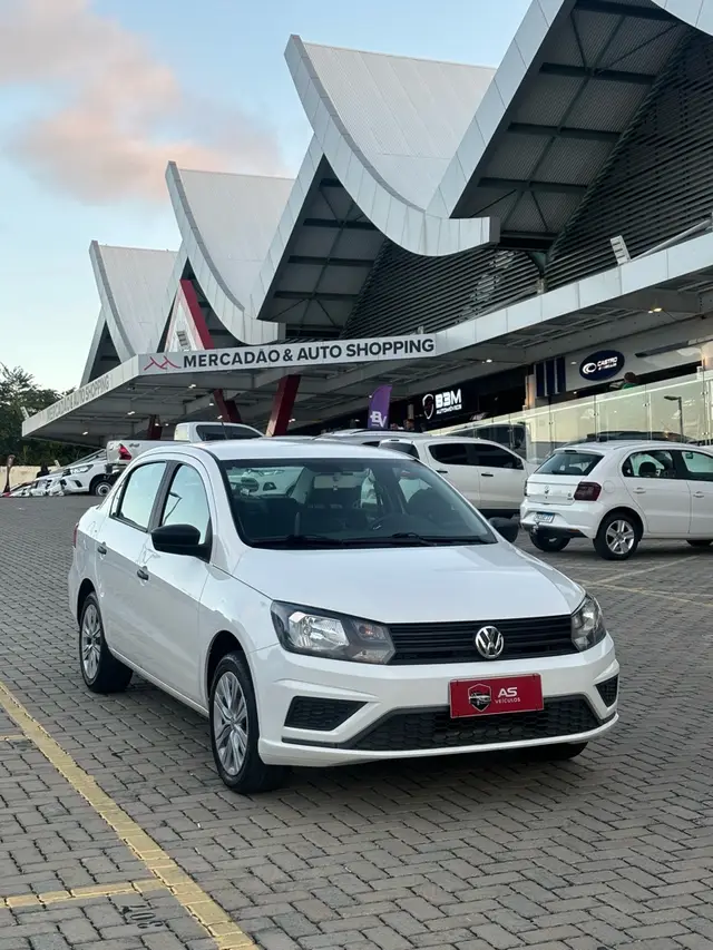 Carro Volkswagen Voyage 2022 1.6