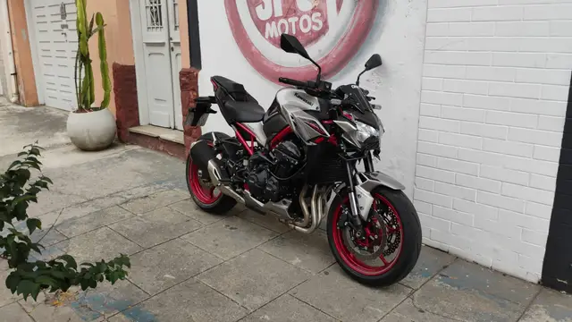 Moto Kawasaki Z 900 2023 Z 900