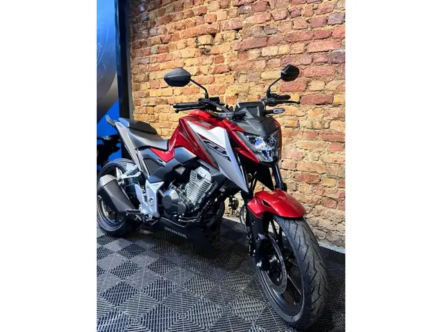 Moto Honda CB 300F Twister 2025 (CBS)