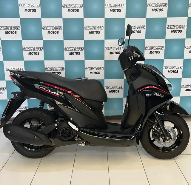 Moto Yamaha Fluo 2026 Hybrid Connected