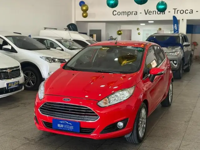 Carro Ford Fiesta Hatch 2015 Titanium Powershift 1.6 (Flex)