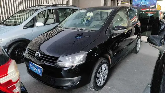 Carro Volkswagen Fox 2013 1.0 VHT (Flex) 4p